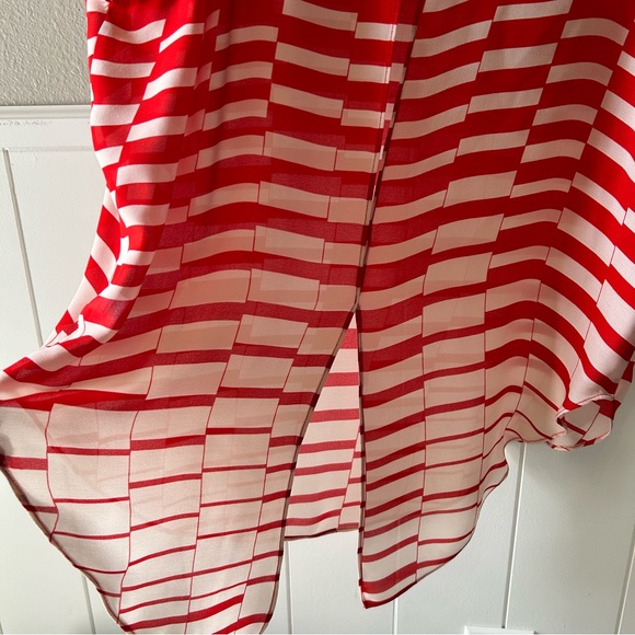 PARKER • 100% Silk Red & White Short Sleeve Open Back Blouse - Picture 4 of 7